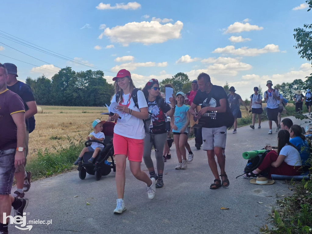 Pielgrzymka ma jasny cel – ma Jasną Górę