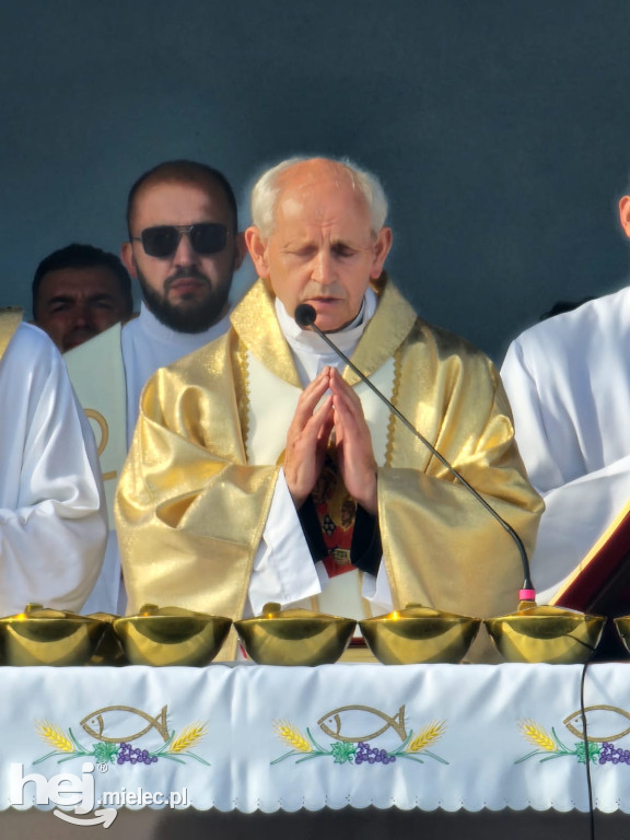 Na szlaku pielgrzymki – Mieleckie grupy docierają do Trzebniowa