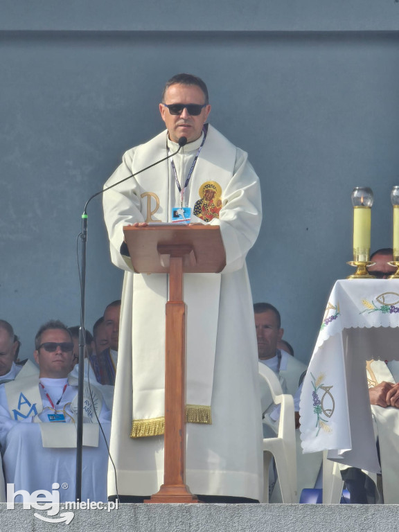 Na szlaku pielgrzymki – Mieleckie grupy docierają do Trzebniowa