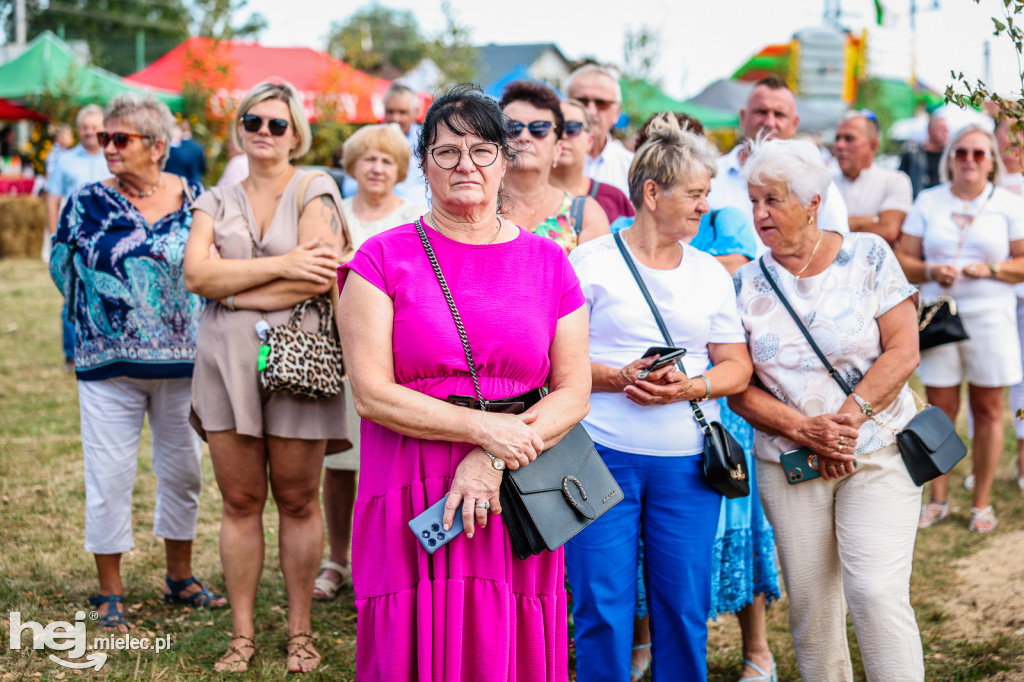 Dożynki gminy baranów Sandomierski w Dymitrowie Małym