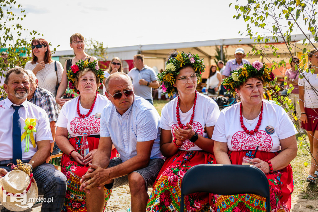 Dożynki gminy baranów Sandomierski w Dymitrowie Małym