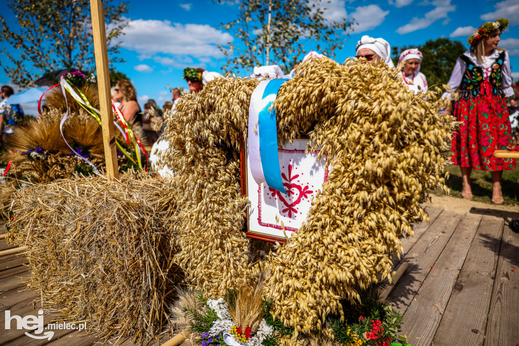 Dożynki gminy baranów Sandomierski w Dymitrowie Małym