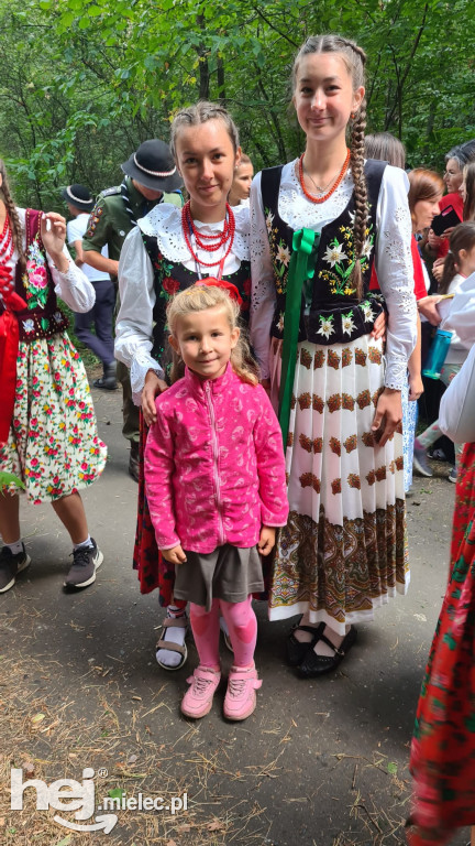 Mieleckie grupy pielgrzymkowe na Hektarowej