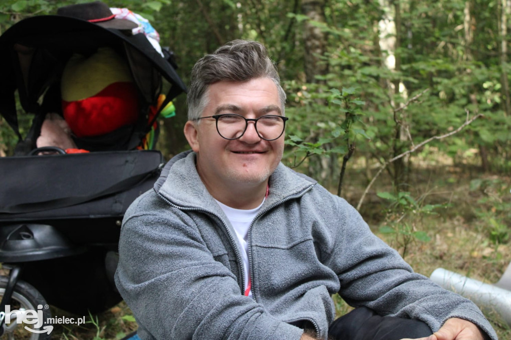 Mieleckie grupy pielgrzymkowe na Hektarowej