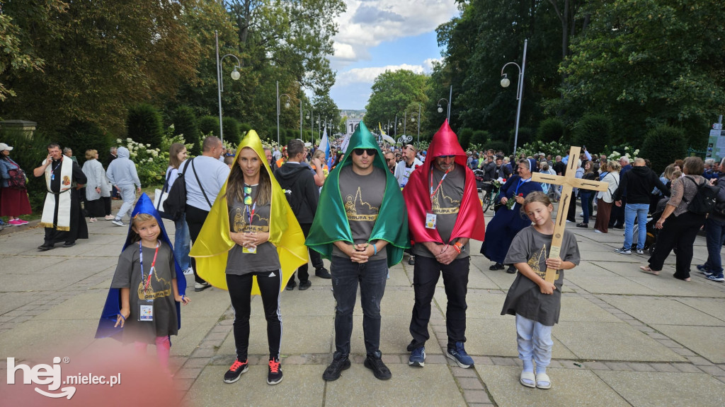 Pielgrzymi z Mielca już u stóp Jasnej Góry!