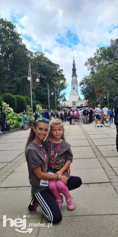 Pielgrzymi z Mielca już u stóp Jasnej Góry!