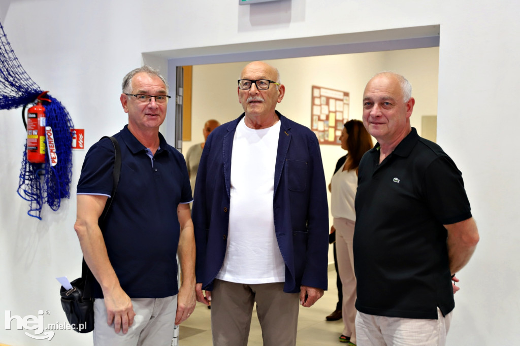 Siatkarski mecz charytatywny w Nisku