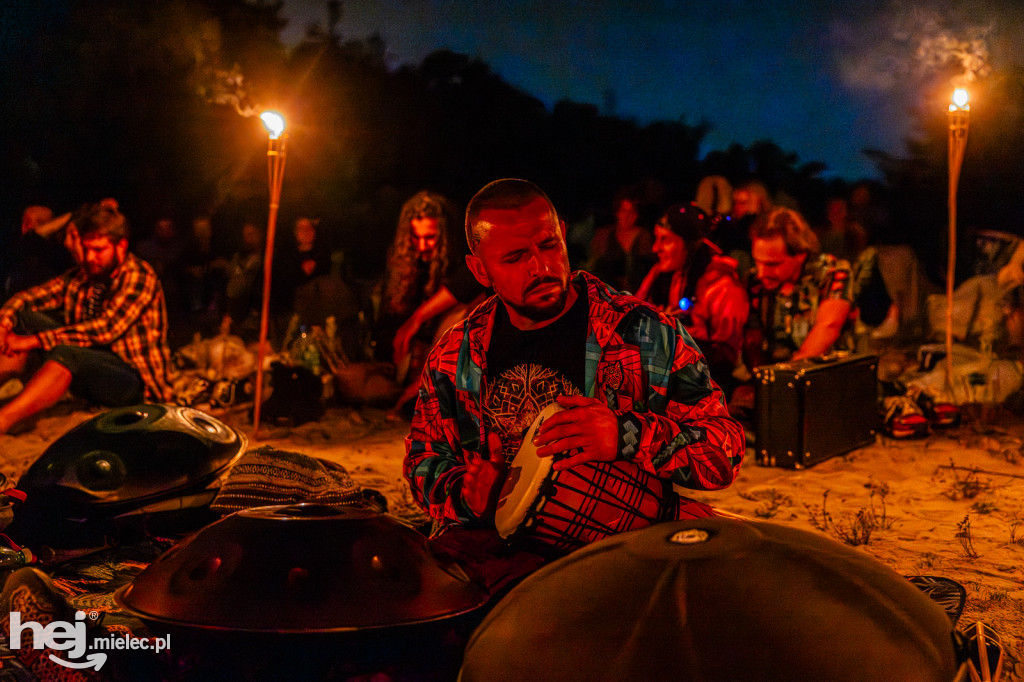 Handpanowa Pełnia nad Stawami Cyranowskimi
