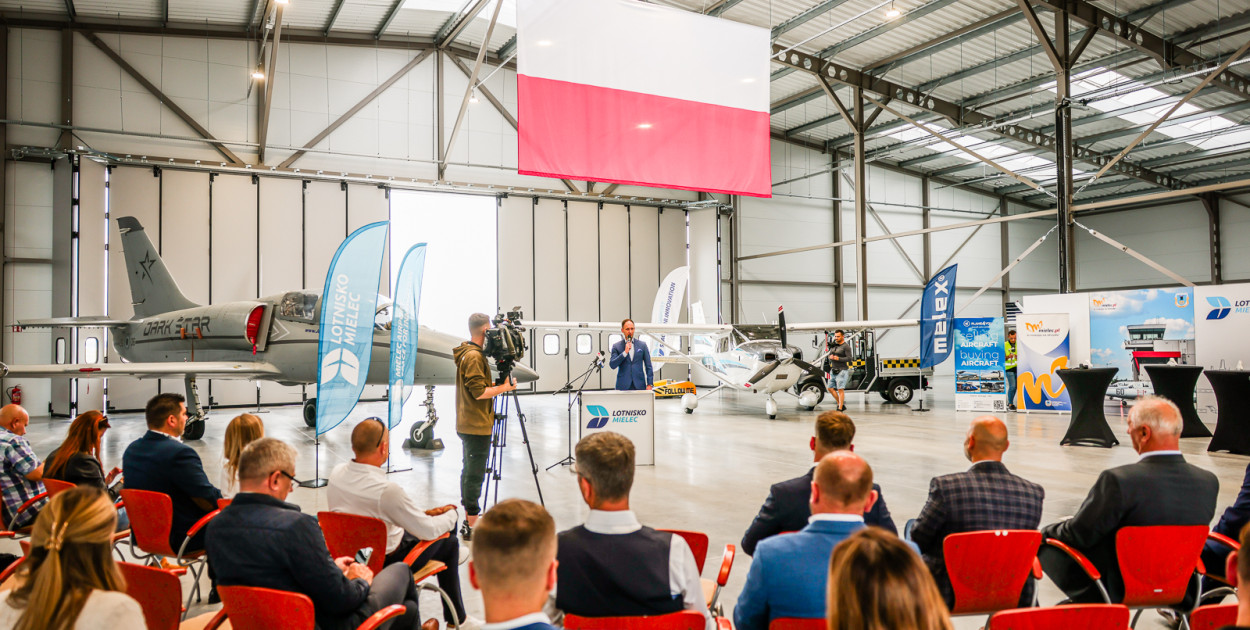 Nowy hangar na Lotnisku Mielec