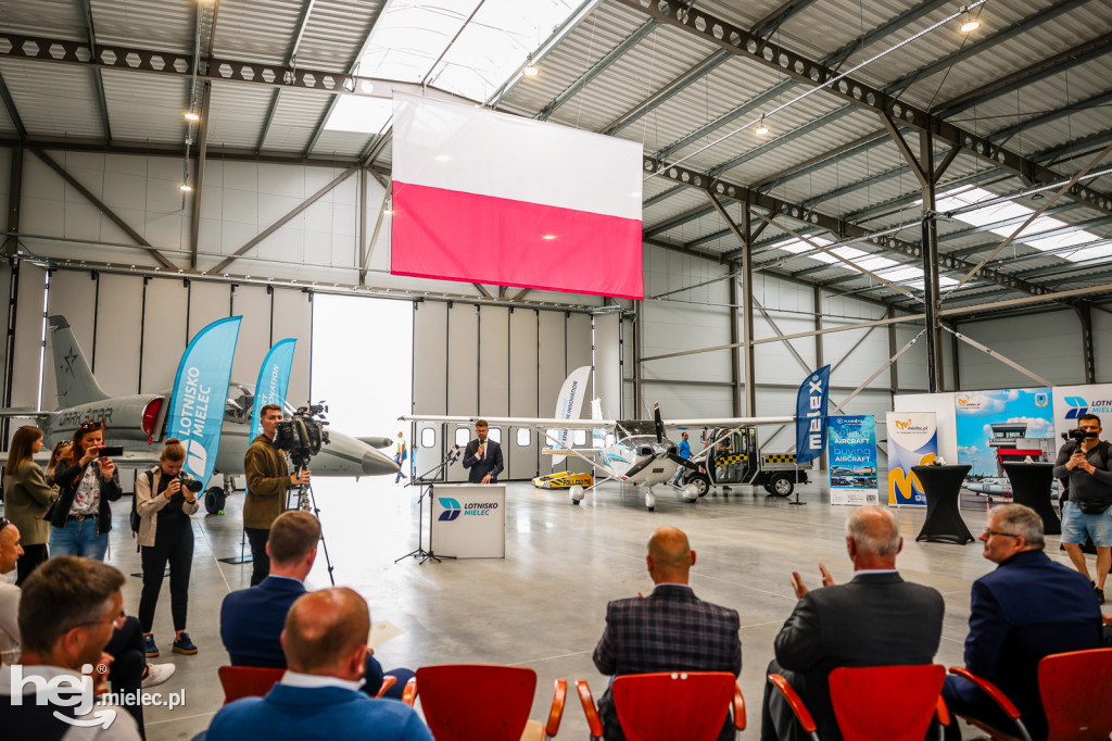 Nowy hangar na Lotnisku Mielec
