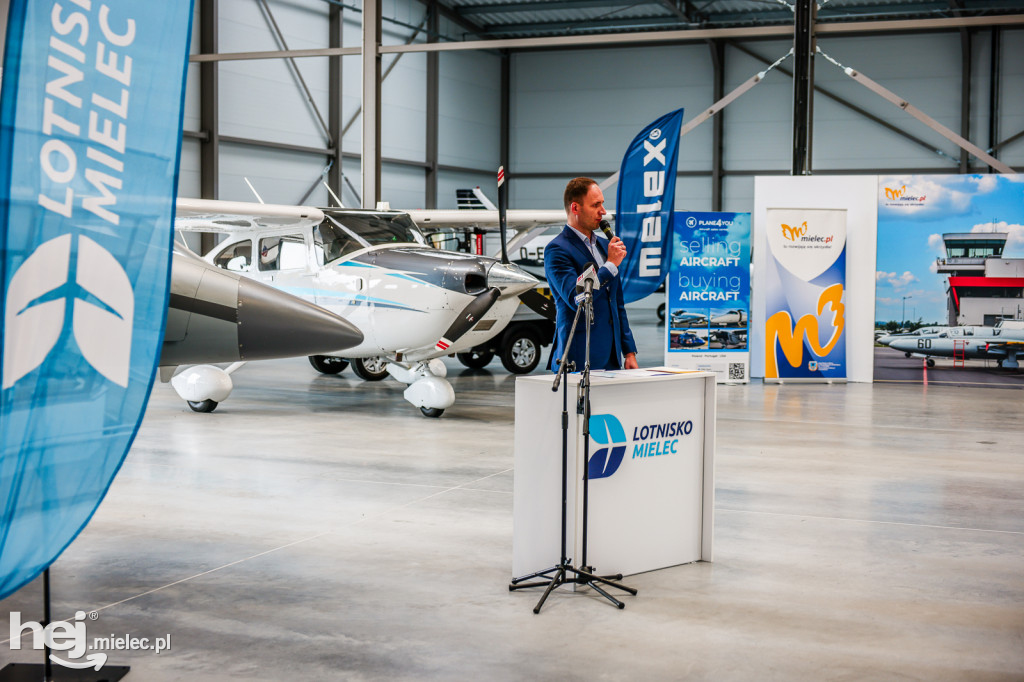 Nowy hangar na Lotnisku Mielec