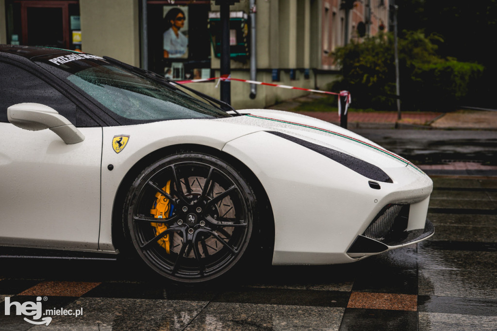 Supercar Taxi - Fundacja Fun and Drive Dzieciom w Mielcu