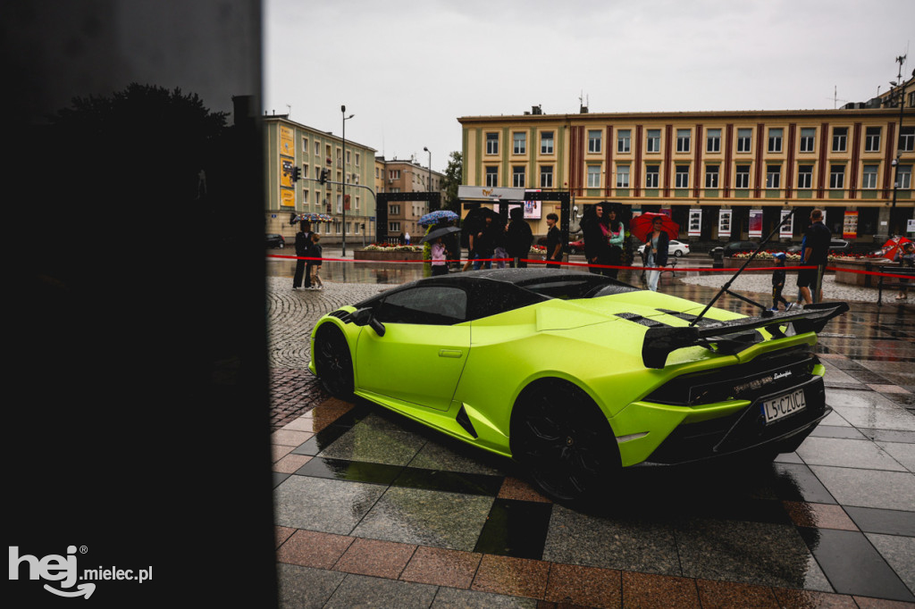 Supercar Taxi - Fundacja Fun and Drive Dzieciom w Mielcu
