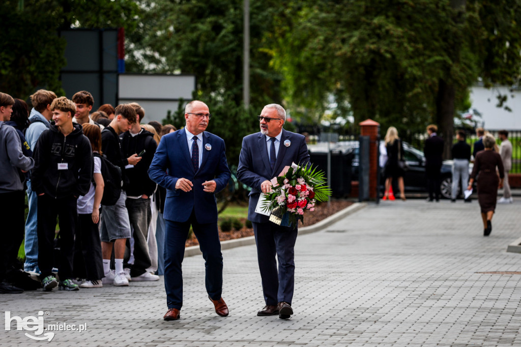 Ekonomik ma halę sportową