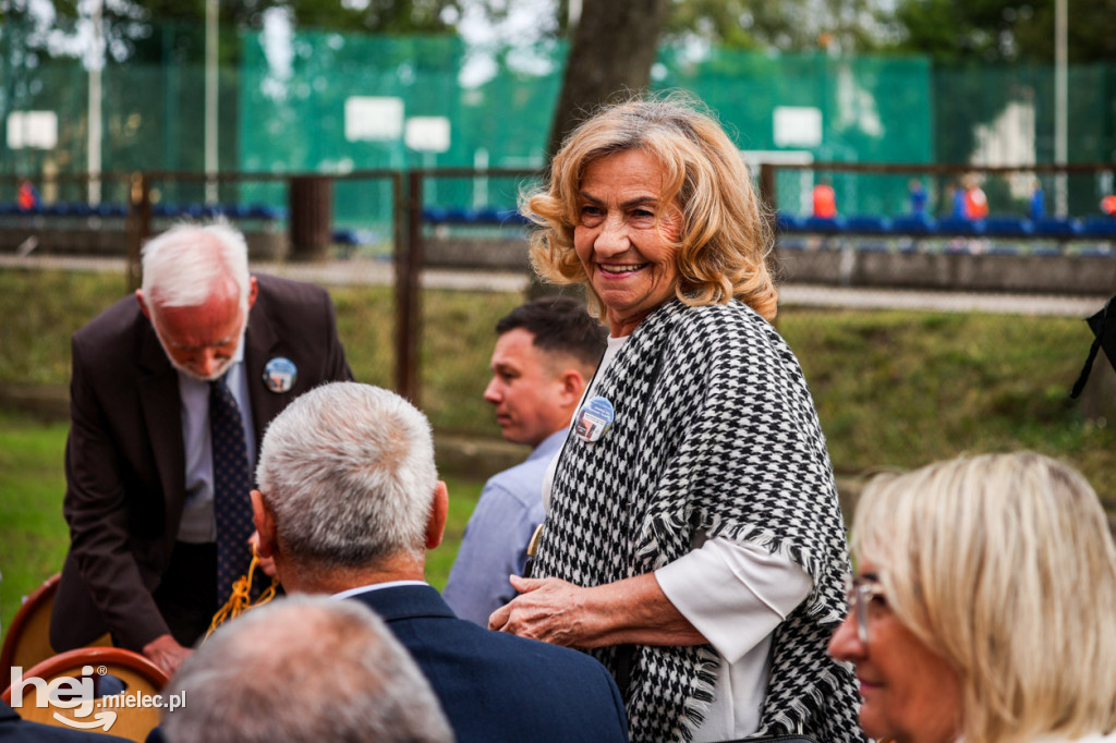 Ekonomik ma halę sportową