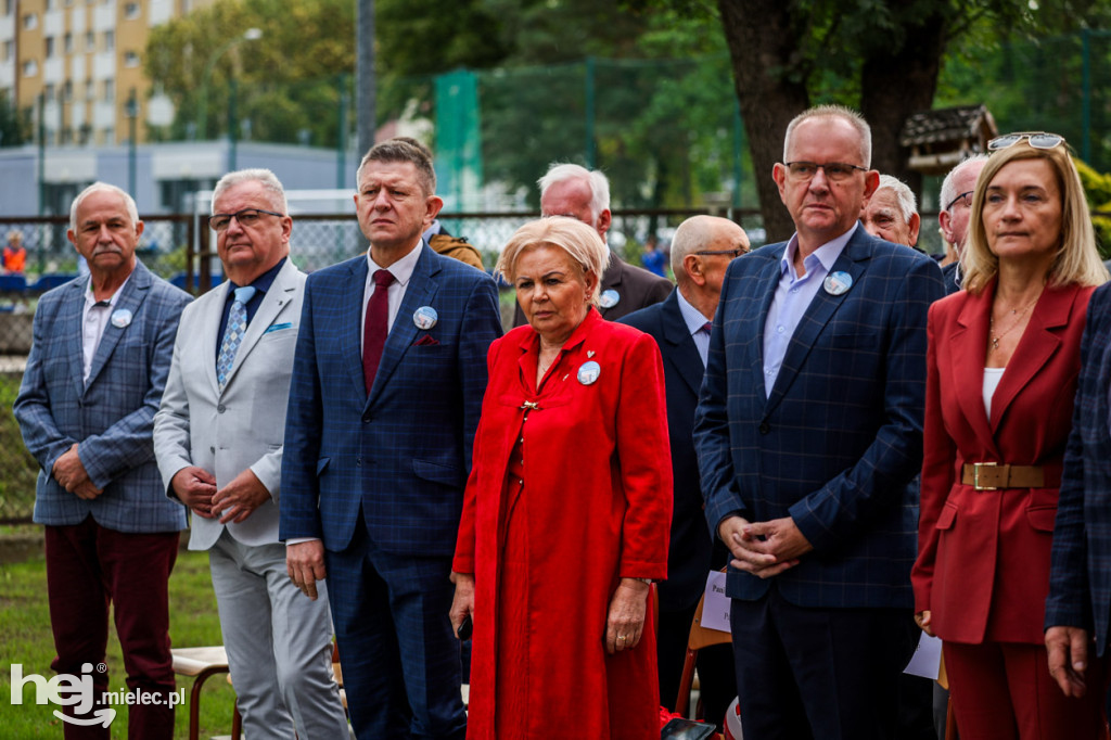 Ekonomik ma halę sportową