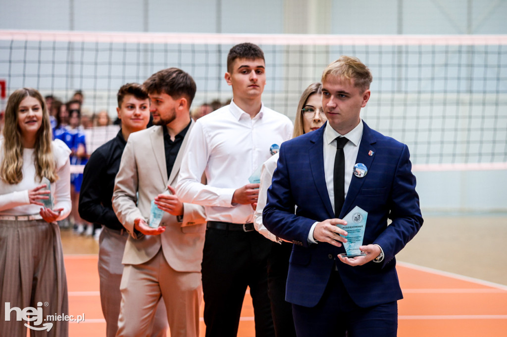 Ekonomik ma halę sportową