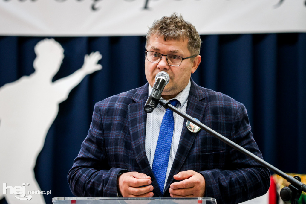 Ekonomik ma halę sportową