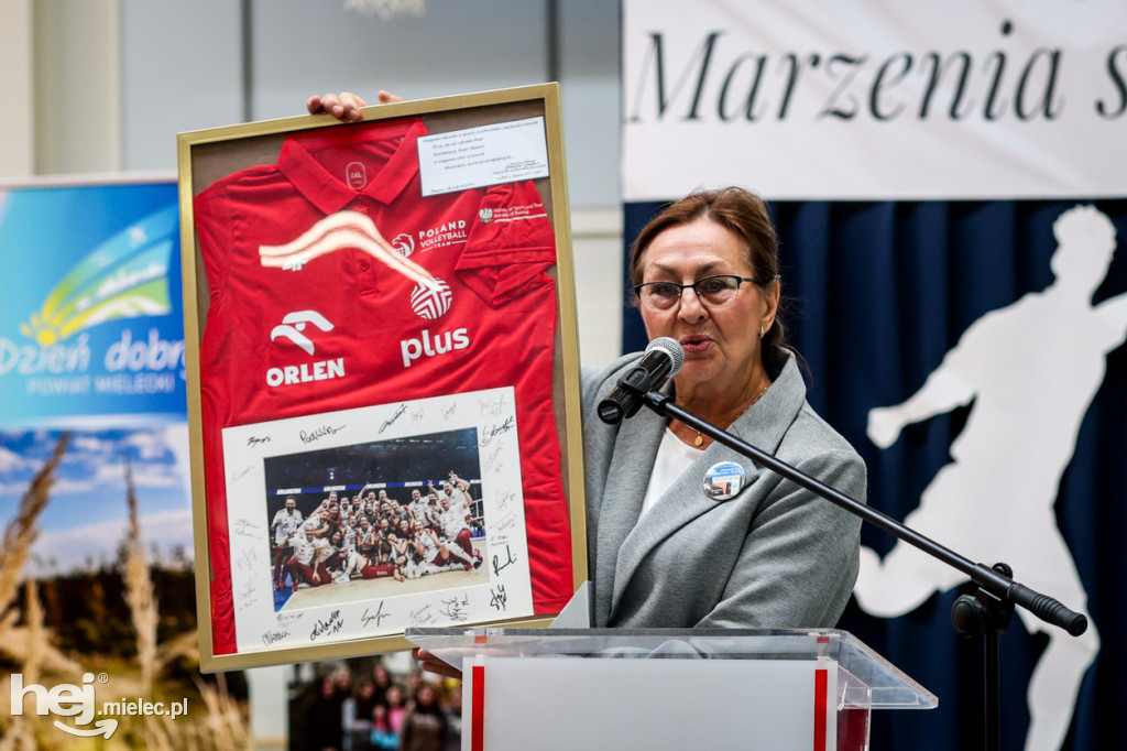 Ekonomik ma halę sportową