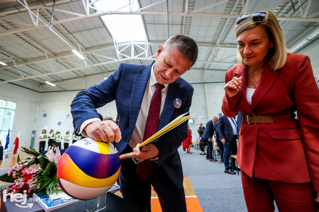 Ekonomik ma halę sportową