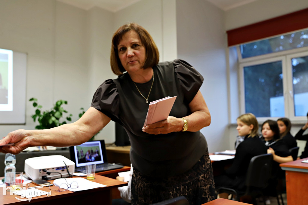 Narodowe Czytanie z „Sokołem” i SP nr 1