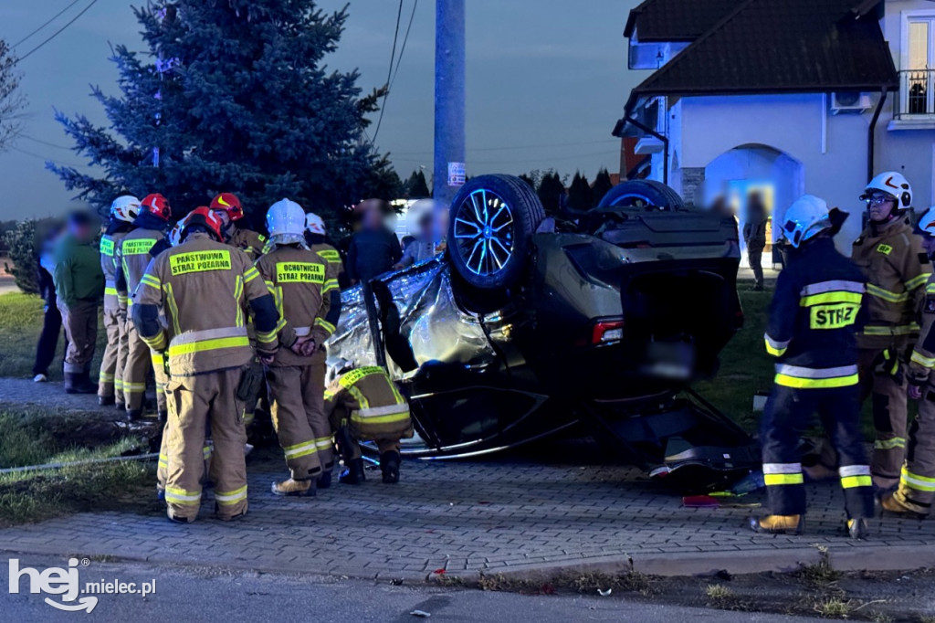 Dachowanie w Rudzie: lexus i kia