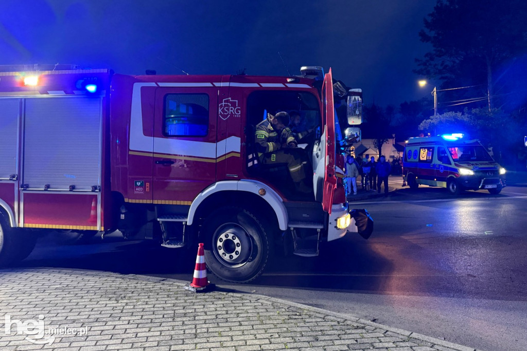 Dachowanie w Rudzie: lexus i kia