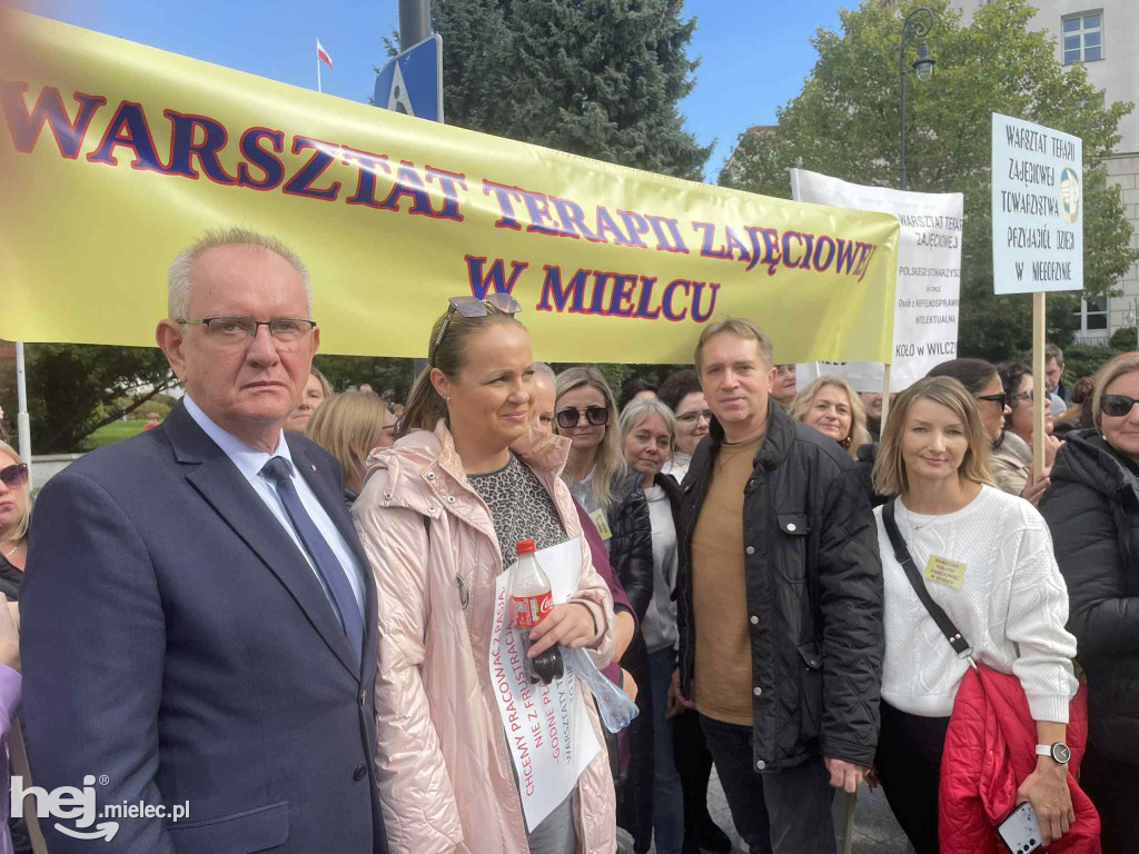 Mielecki WTZ na proteście w Warszawie