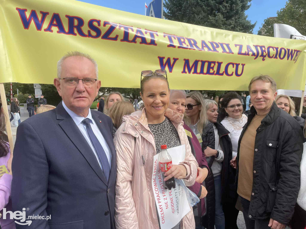 Mielecki WTZ na proteście w Warszawie