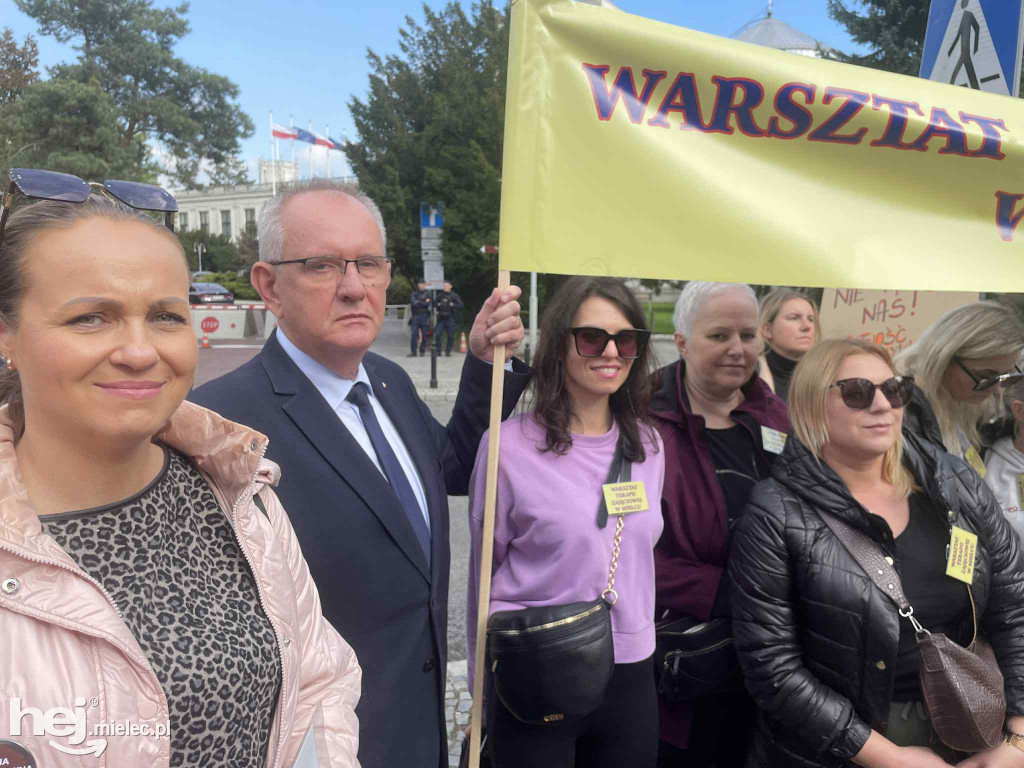 Mielecki WTZ na proteście w Warszawie
