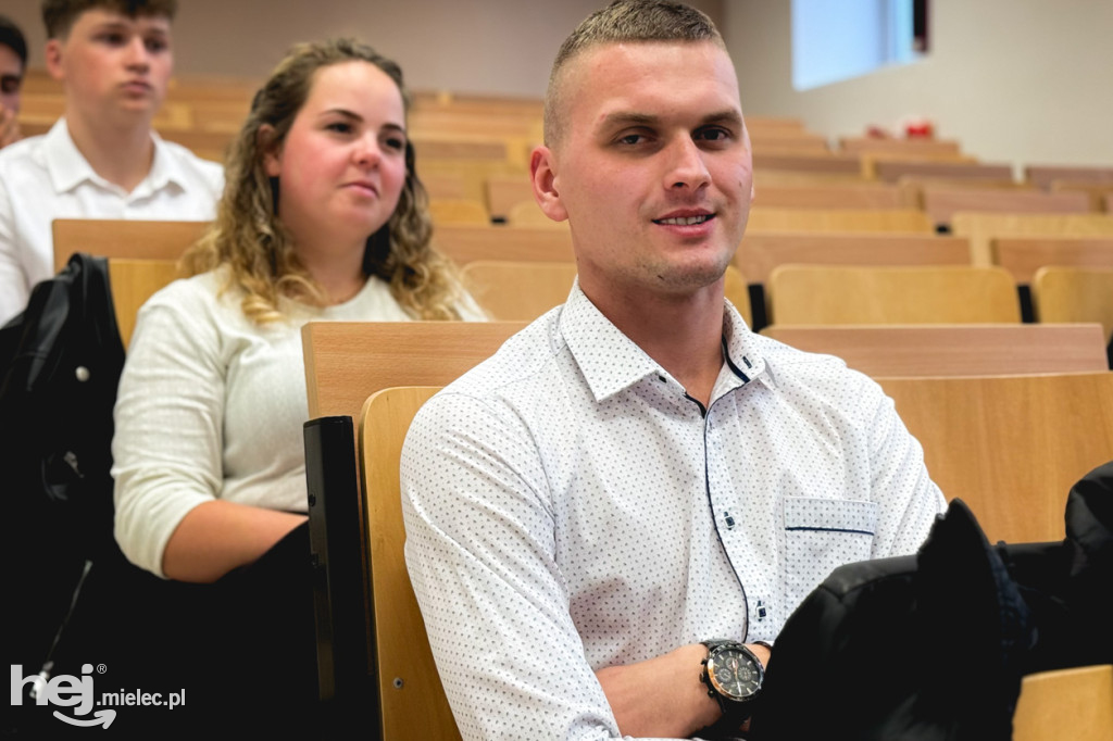 Inauguracja roku akademickiego WSGiZ
