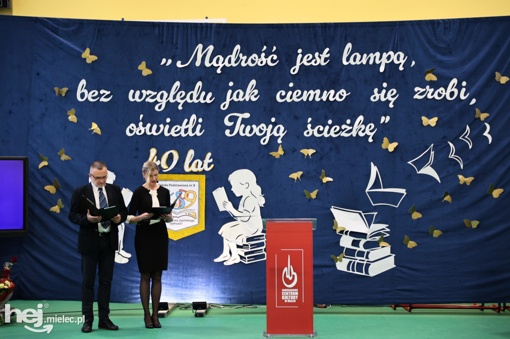40-lecie szkoły im. „Jędrusia”. Odsłonili tablicę