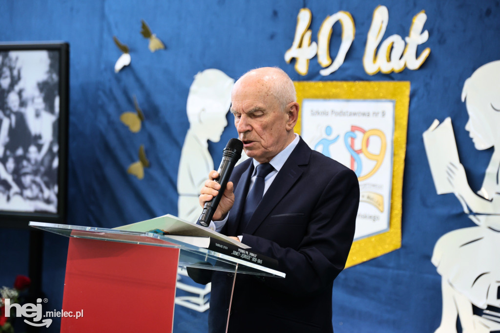 40-lecie szkoły im. „Jędrusia”. Odsłonili tablicę