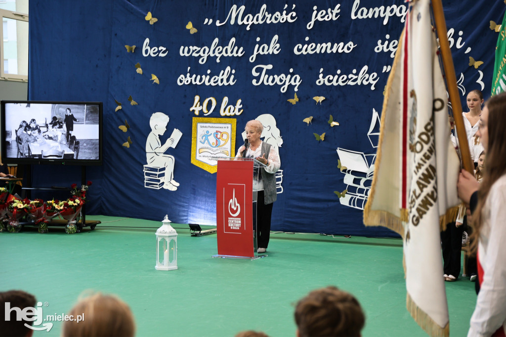 40-lecie szkoły im. „Jędrusia”. Odsłonili tablicę
