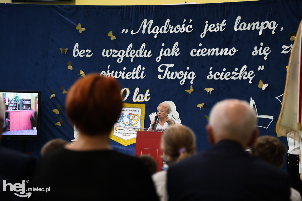 40-lecie szkoły im. „Jędrusia”. Odsłonili tablicę