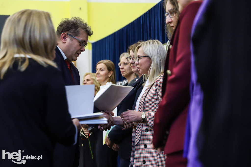 Powiatowe Obchody Dnia Edukacji Narodowej w Mielcu