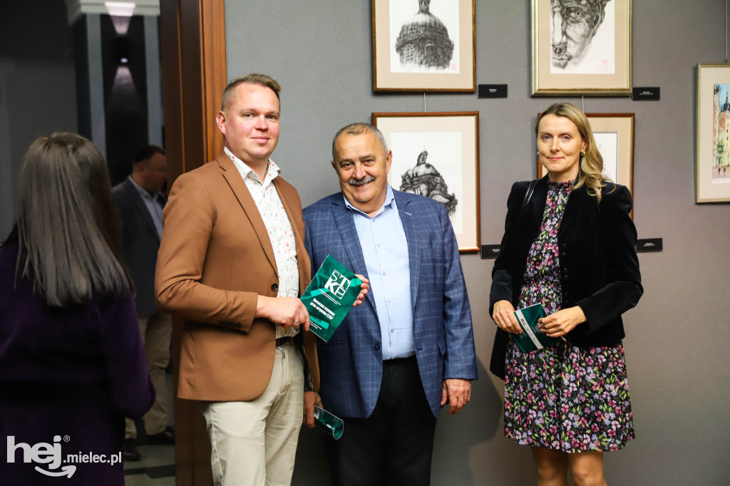 Doroczna wystawa mieleckich artystów w Galerii ESCEK