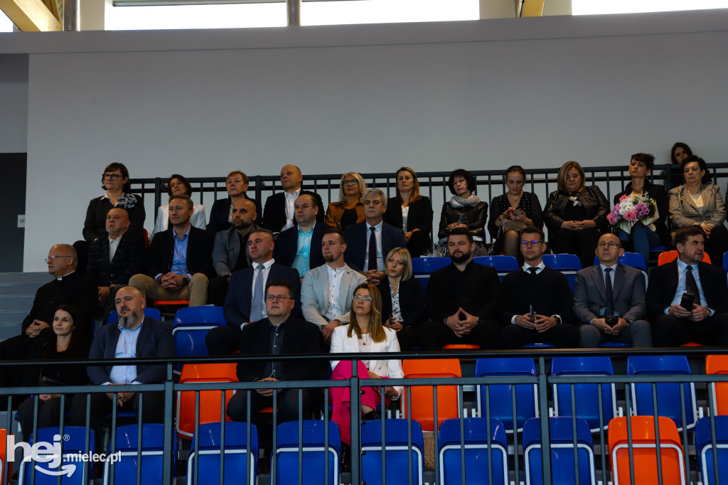 Nowoczesna hala sportowo-widowiskowa otwarta w Mielcu