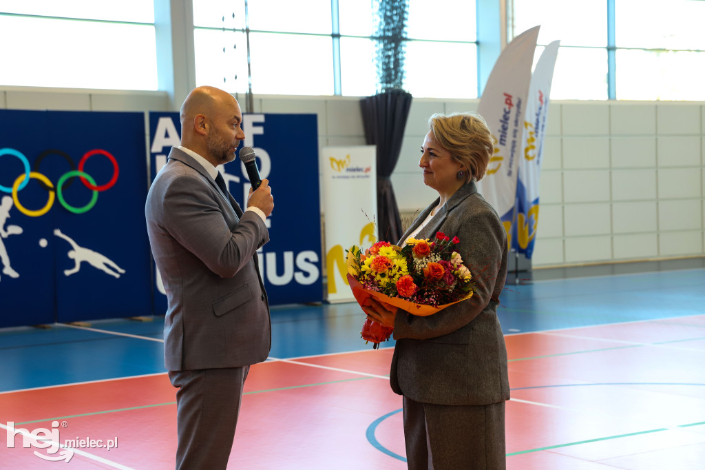 Nowoczesna hala sportowo-widowiskowa otwarta w Mielcu