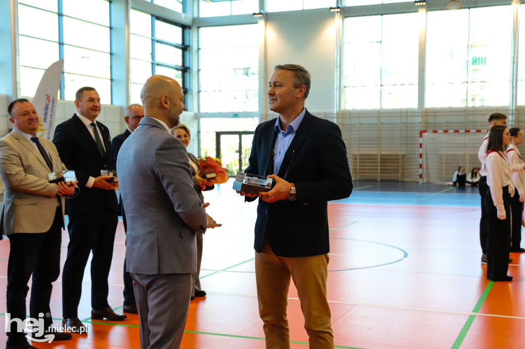 Nowoczesna hala sportowo-widowiskowa otwarta w Mielcu