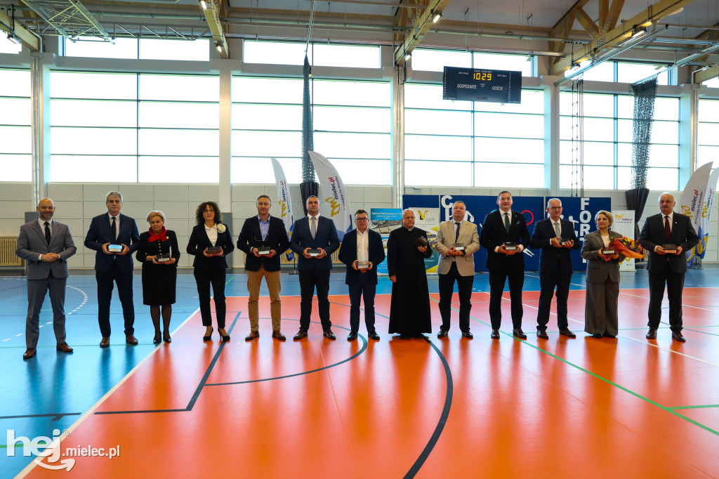 Nowoczesna hala sportowo-widowiskowa otwarta w Mielcu