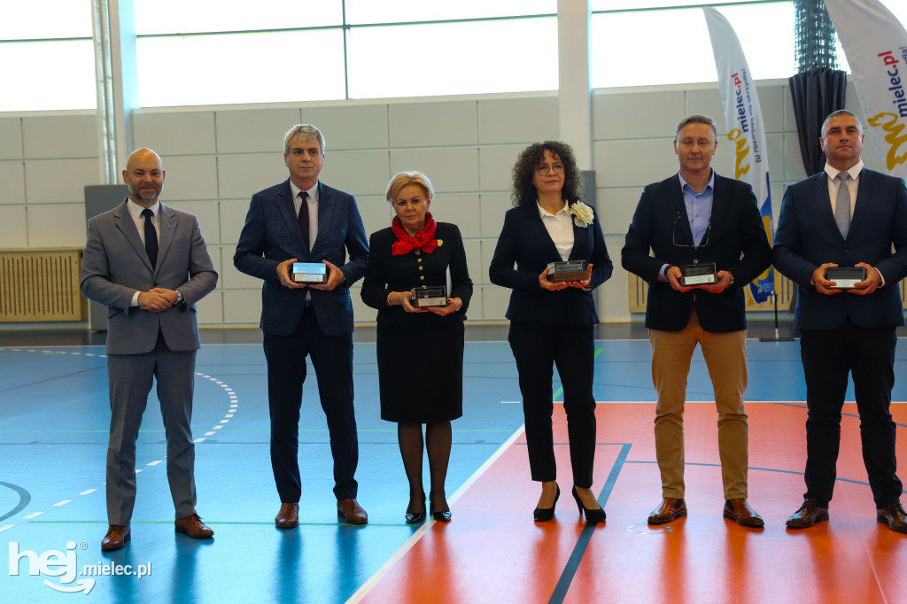 Nowoczesna hala sportowo-widowiskowa otwarta w Mielcu