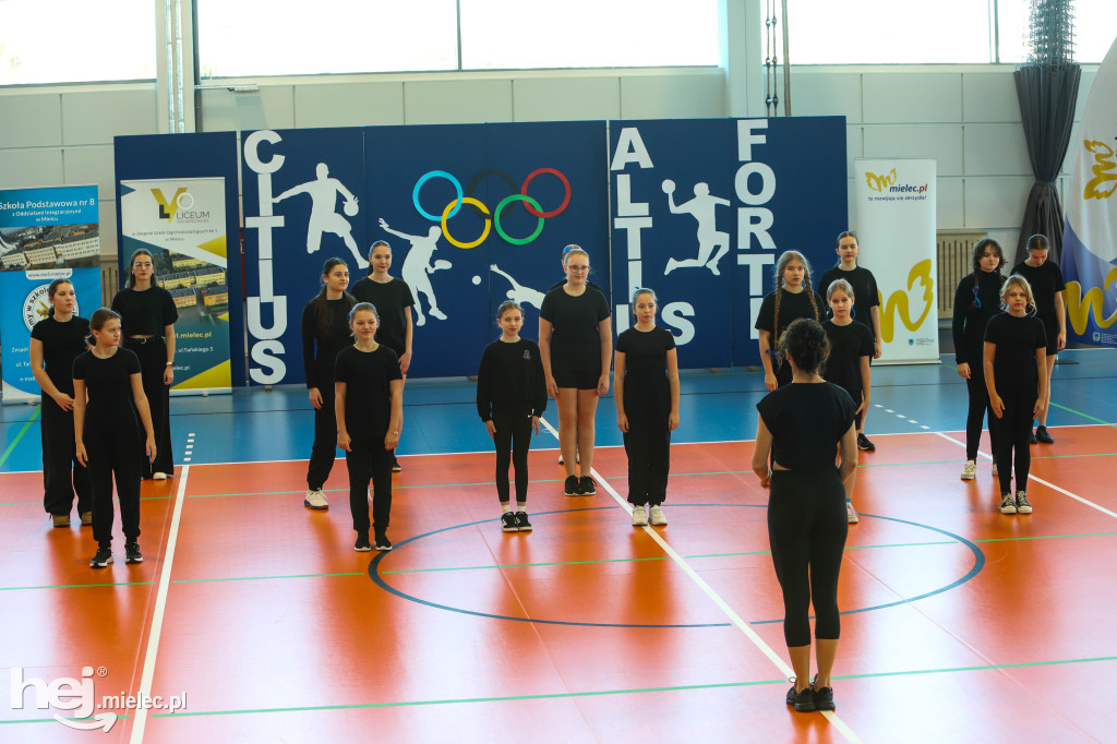 Nowoczesna hala sportowo-widowiskowa otwarta w Mielcu