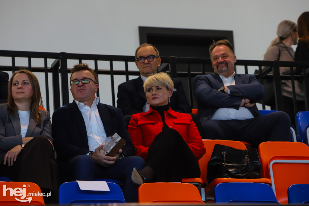 Nowoczesna hala sportowo-widowiskowa otwarta w Mielcu