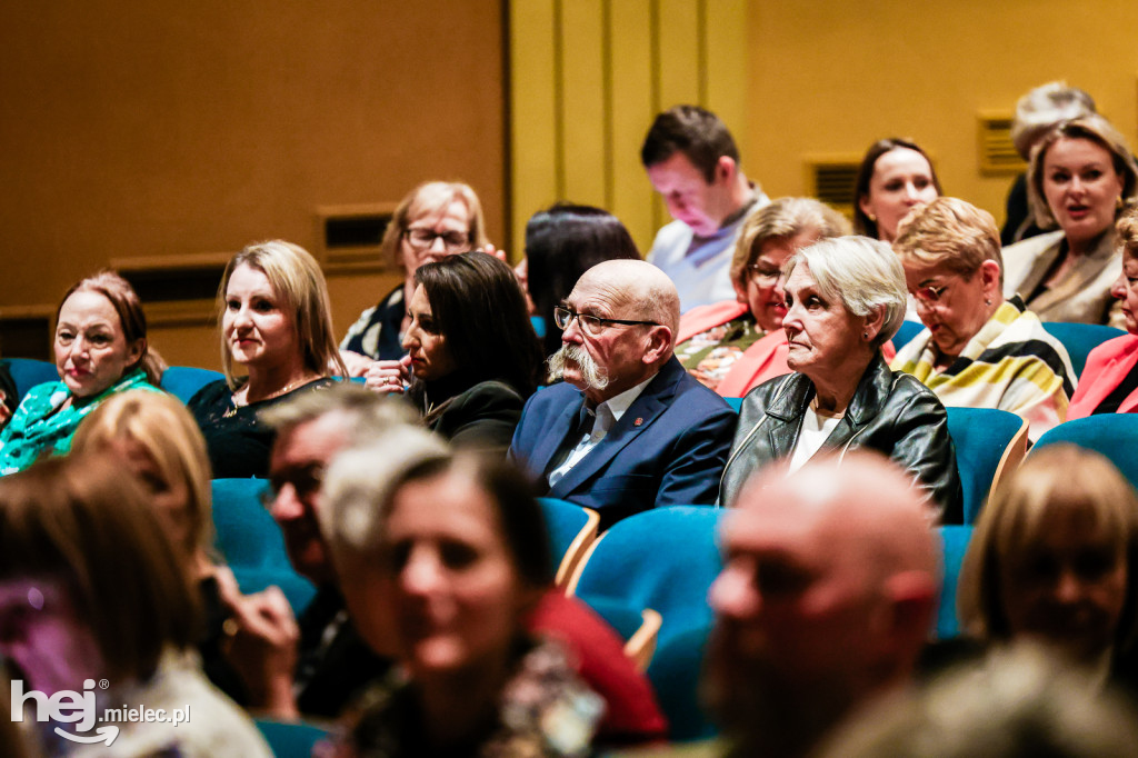 Teatralia Podkarpackie: Pół na pół