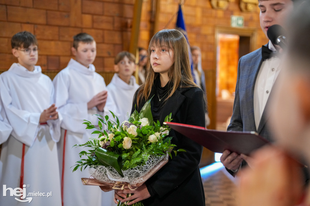 Święty Jan Paweł II patronem Szkoły Podstawowej w Jamach