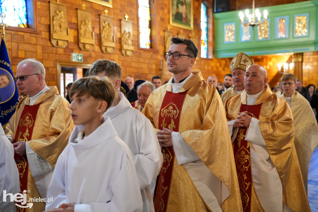 Święty Jan Paweł II patronem Szkoły Podstawowej w Jamach