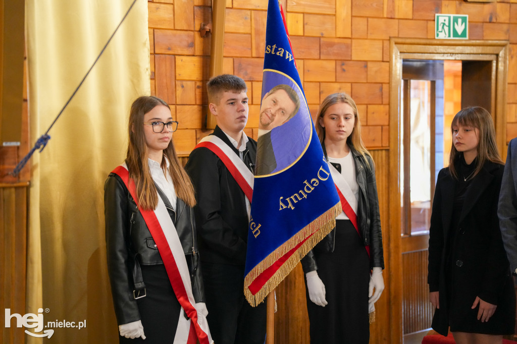 Święty Jan Paweł II patronem Szkoły Podstawowej w Jamach