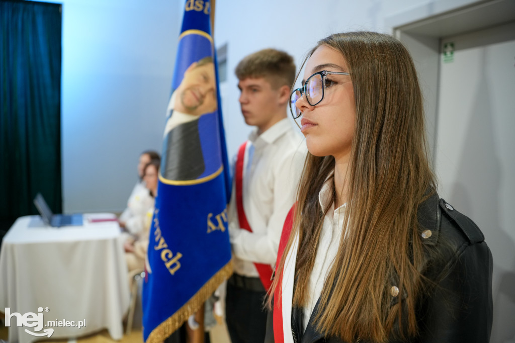 Święty Jan Paweł II patronem Szkoły Podstawowej w Jamach