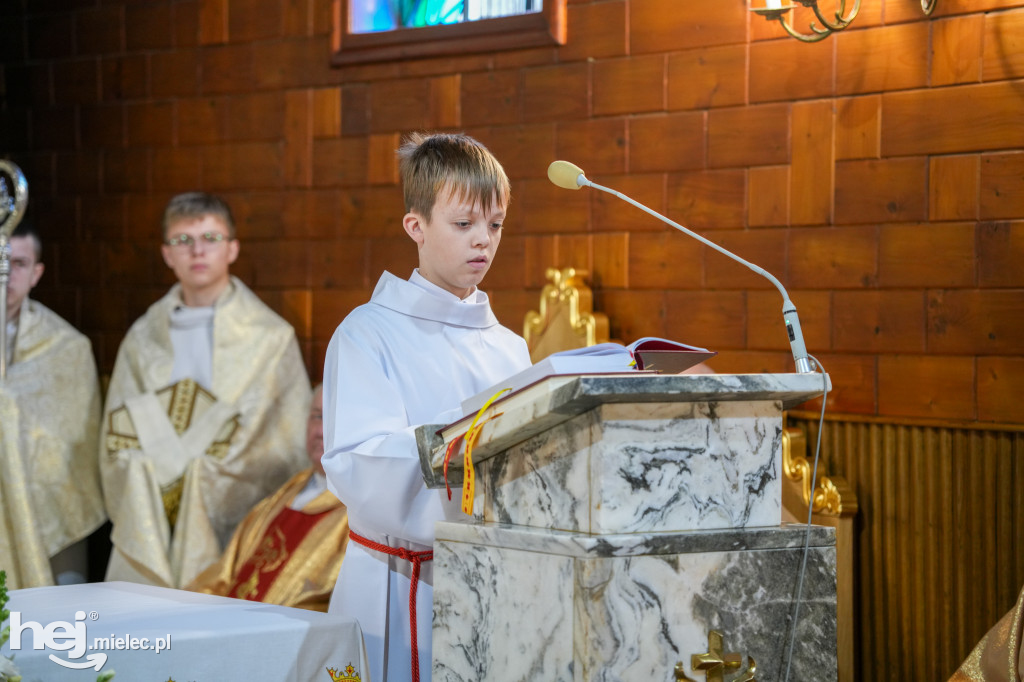 Święty Jan Paweł II patronem Szkoły Podstawowej w Jamach
